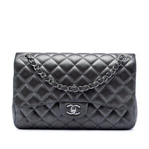 Pre-Loved Chanel Jumbo Classic Lambskin Double Flap